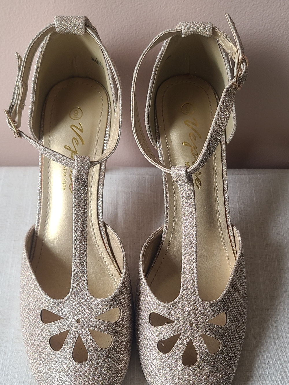 VEPOSE Rose Gold Glitter T-Strap Heels
